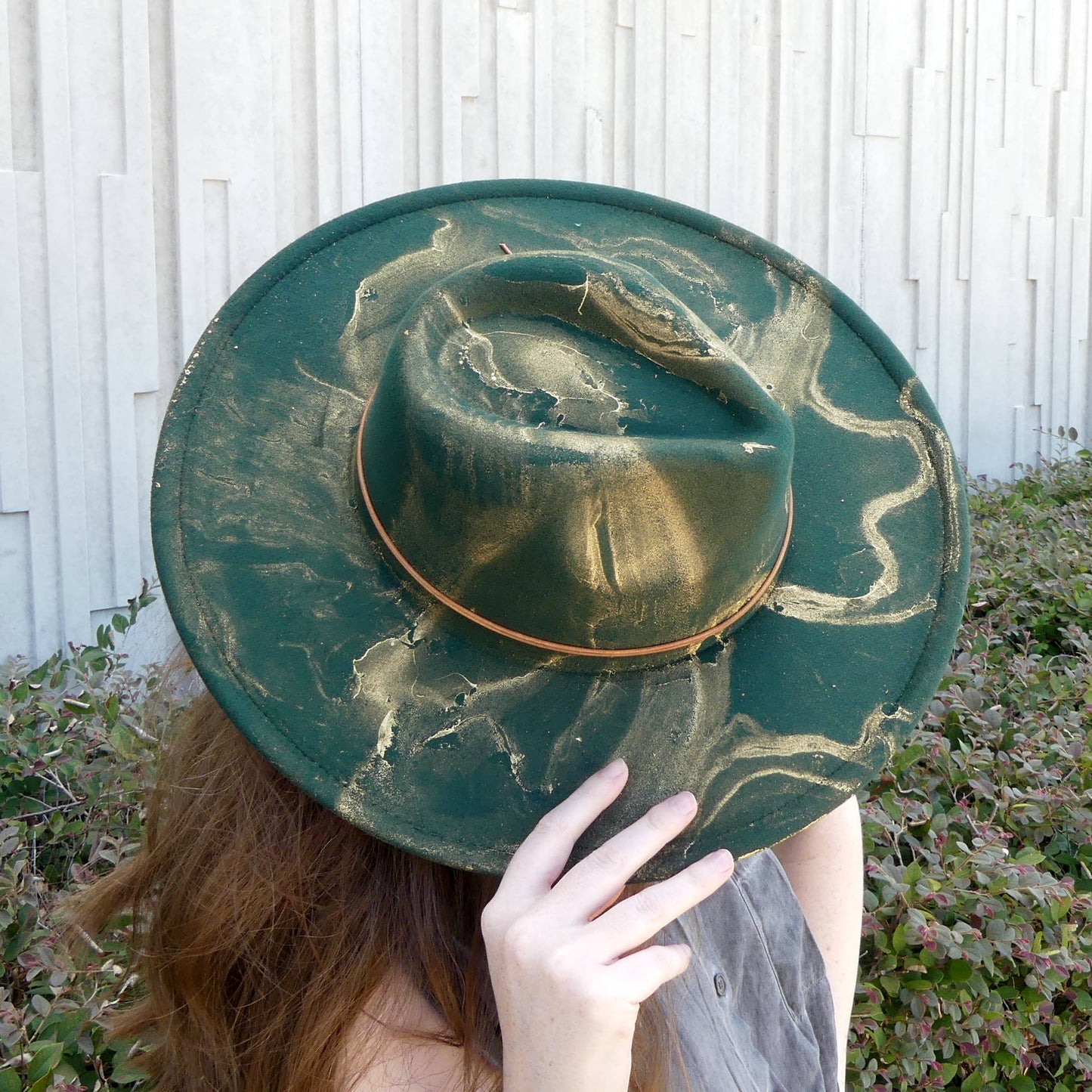 Gold Marbled Wide Brim Rancher Hat: Navy