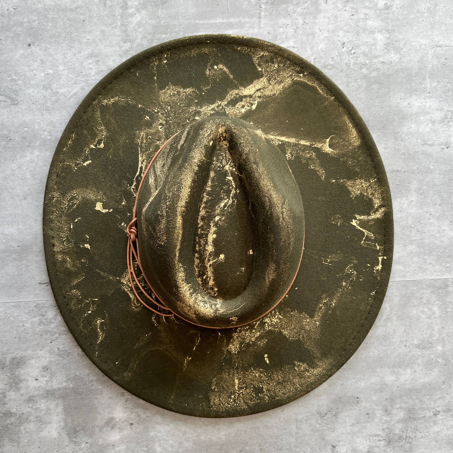 Gold Marbled Wide Brim Rancher Hat: Navy