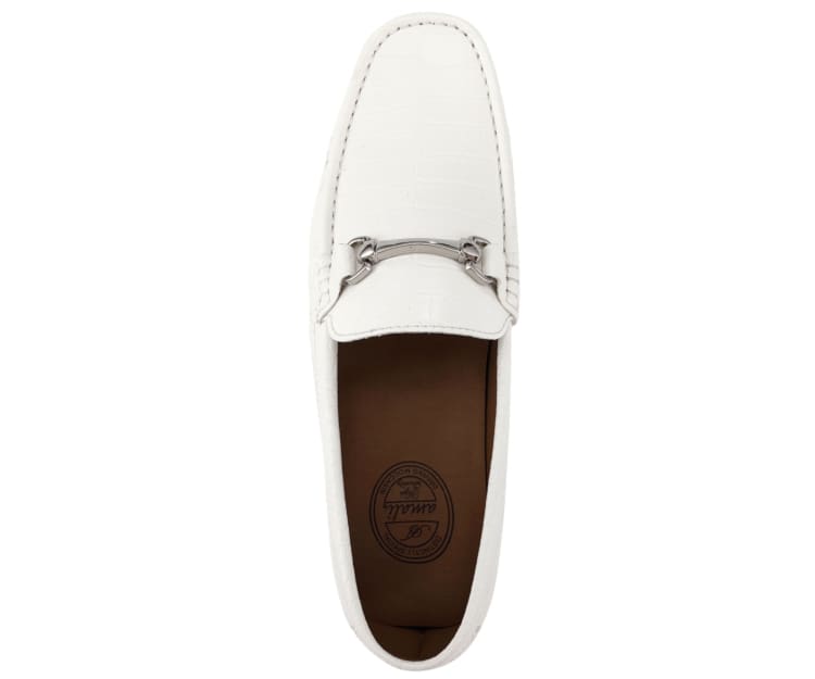 Titus White: White / 11