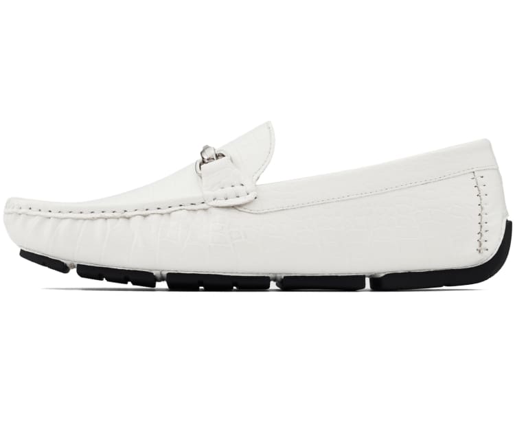 Titus White: White / 11